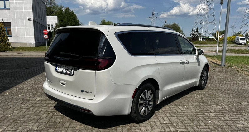 Chrysler Pacifica cena 179000 przebieg: 86000, rok produkcji 2021 z Łaszczów małe 781